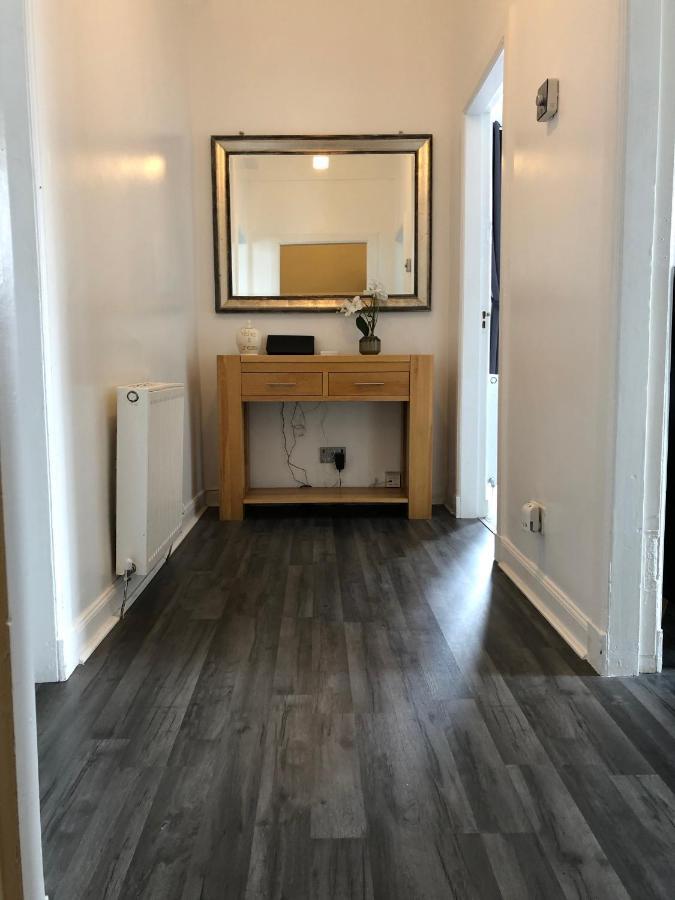 Premier 2 Bed Flat C Apartment Broxburn Ngoại thất bức ảnh
