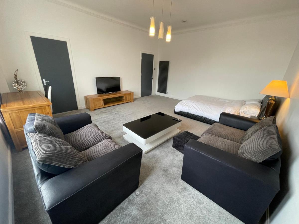 Premier 2 Bed Flat C Apartment Broxburn Ngoại thất bức ảnh